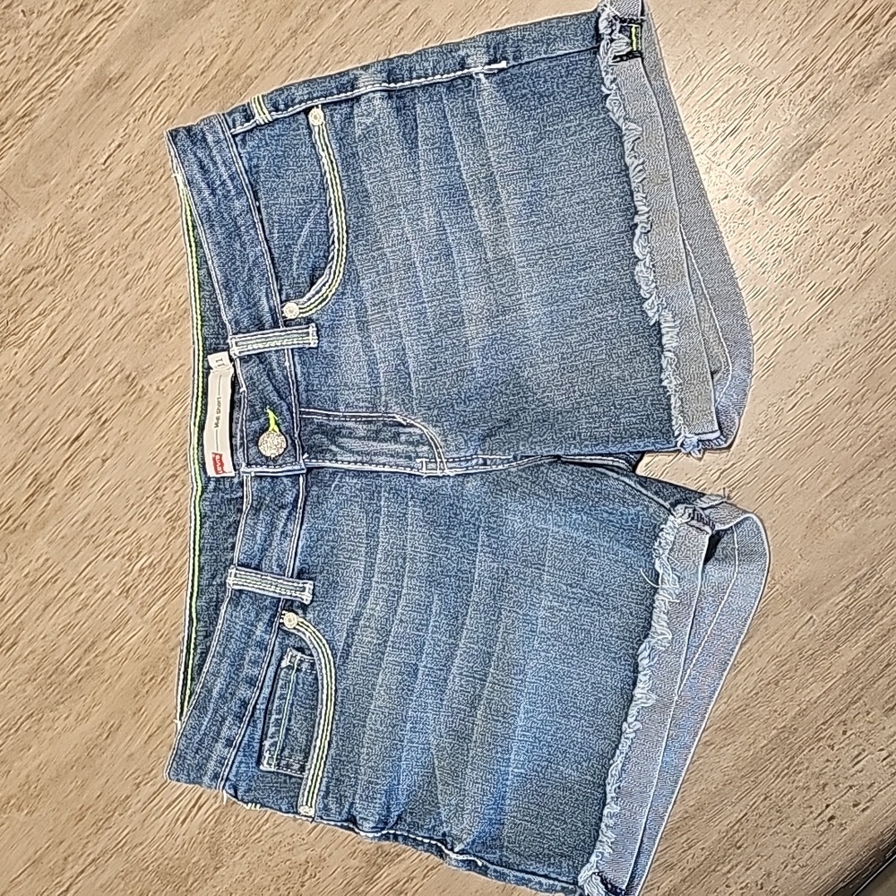 Levi's Midi Short Size 11 Lime Green and White stitching